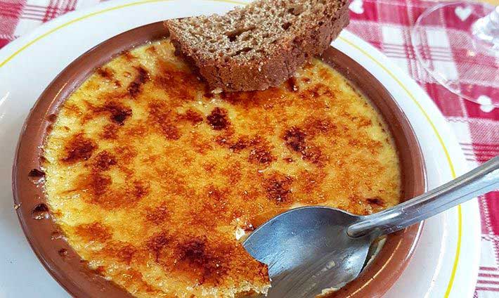 Crème brûlée légèrement caramélisé et son pain d'épice