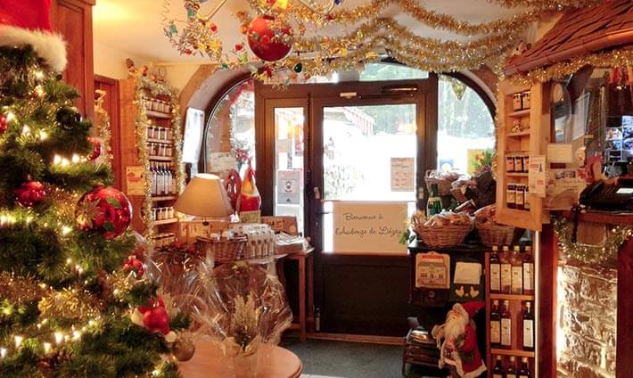 Intérieur de l’entrée de l’Auberge à Noël